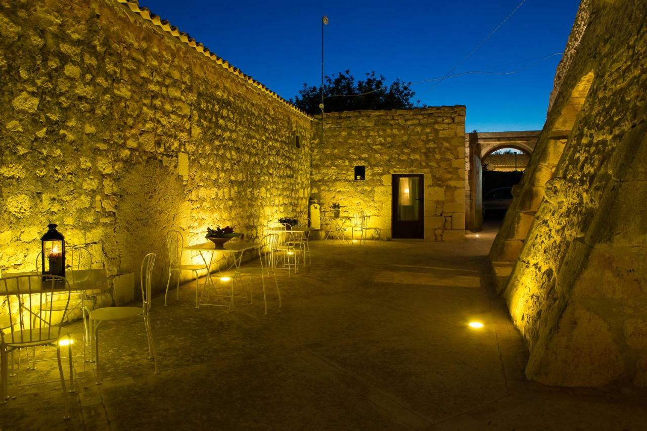 Casale Del Coccio Casa de hóspedes Scicli Exterior foto
